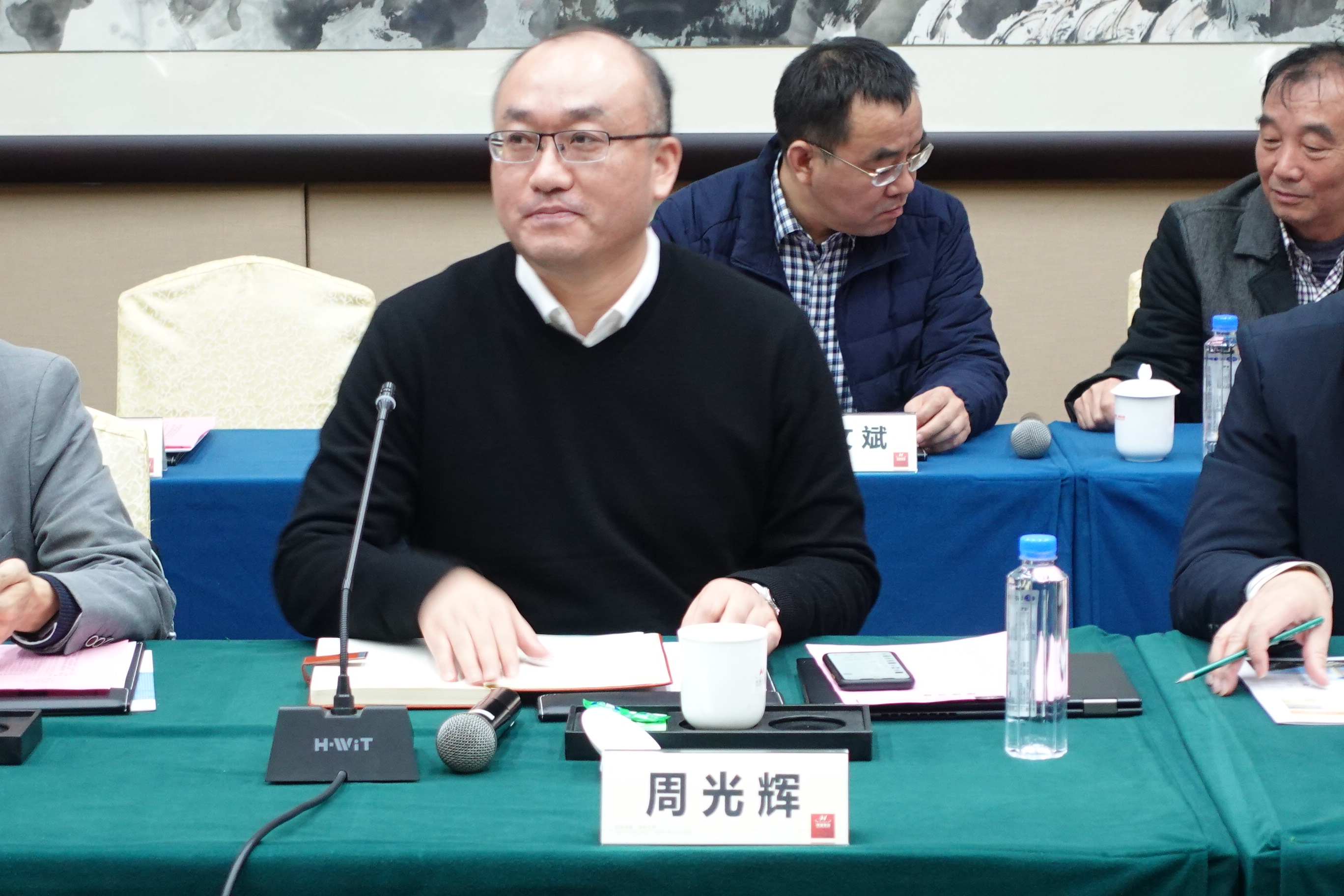 西交大高端裝備研究院蒞臨亨通參觀交流——智改數轉,同享共筑(圖2) 西交大高端裝備研究院蒞臨亨通參觀交流——智改數轉,同享共筑(圖2)